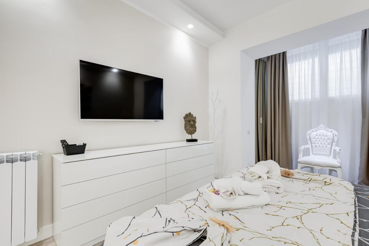 Bmga L The White Crown Apartment In Testaccio 로마 외부 사진